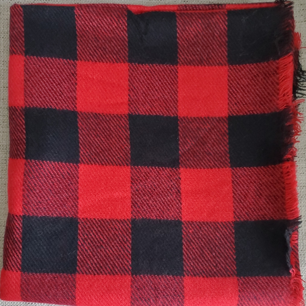 Scarves - Picture 4 of 4